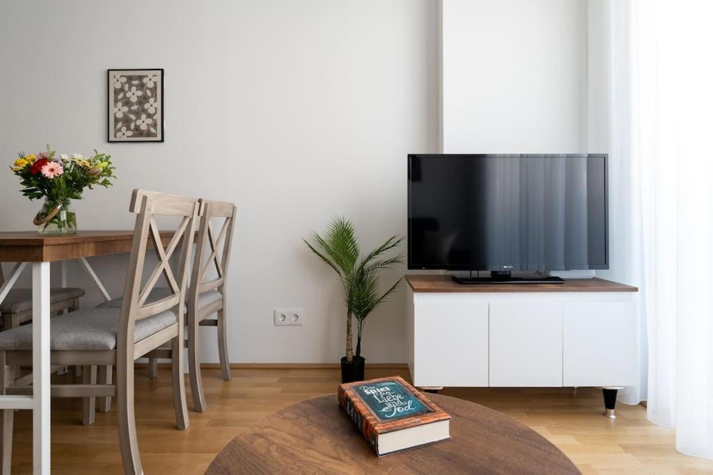 Cute 1Br Hideaway & City Quick By Hm Vienna Exterior photo